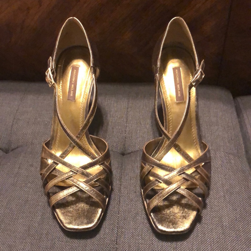 Gorgeous gold and brown heels!!